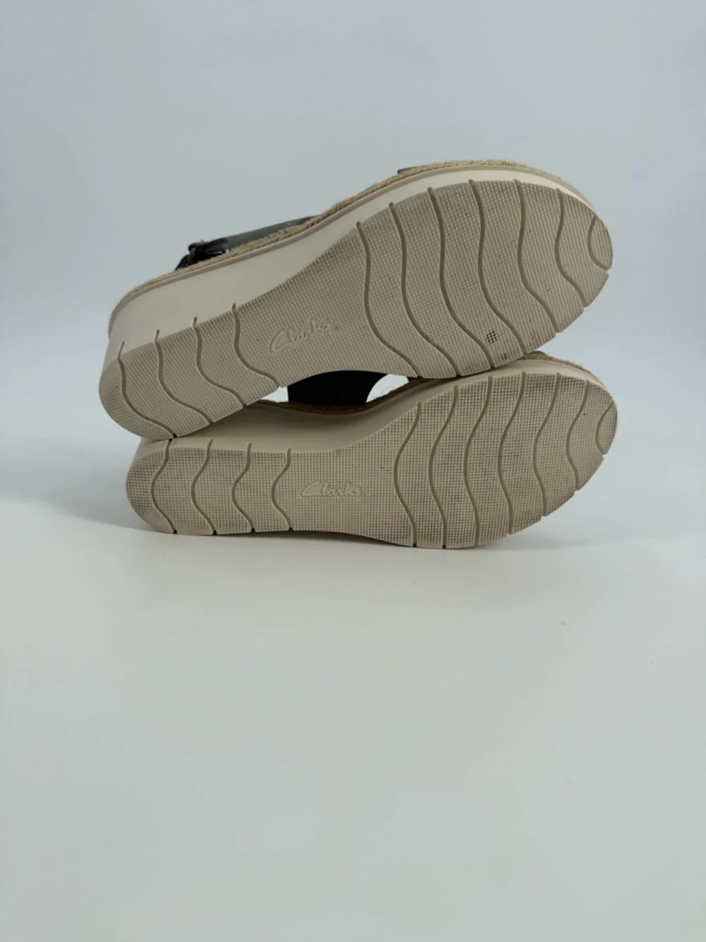 Clarks Artisan Gray Leather Wedge Sandals Slingback Platform Espadrille Style